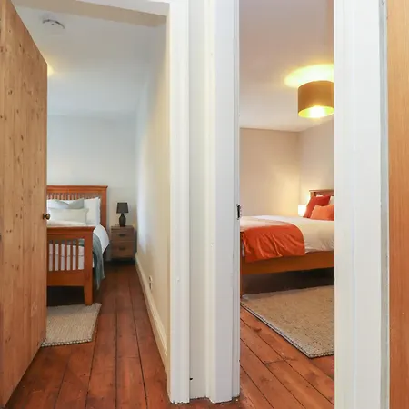 Semesterbostad Ash Tree